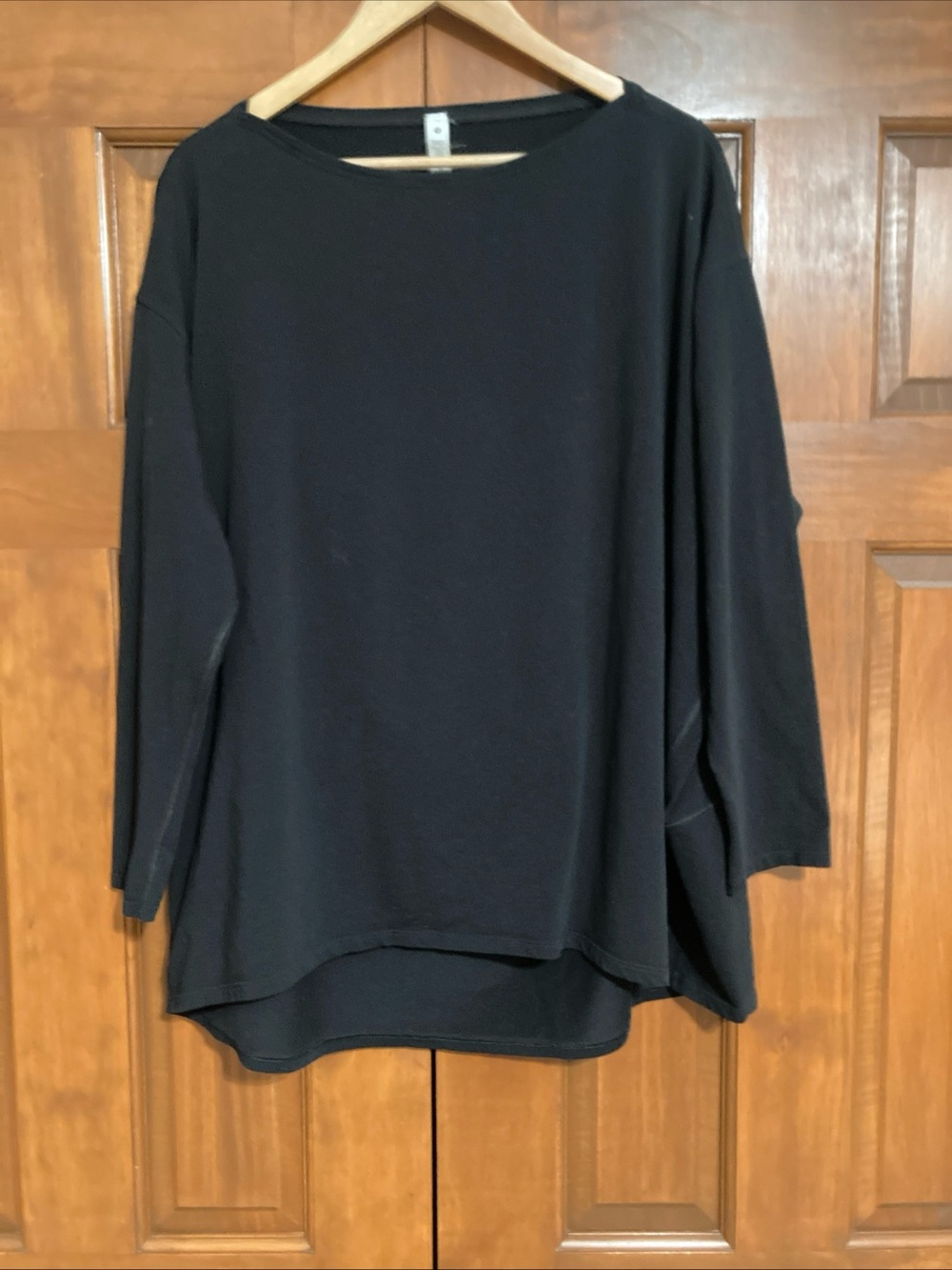 lululemon athletica Black back in action long sleeve shirt top women’s size 18